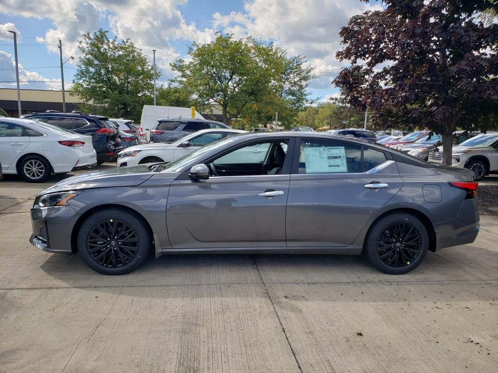 2025 Nissan Altima SV Special Edition photo 3