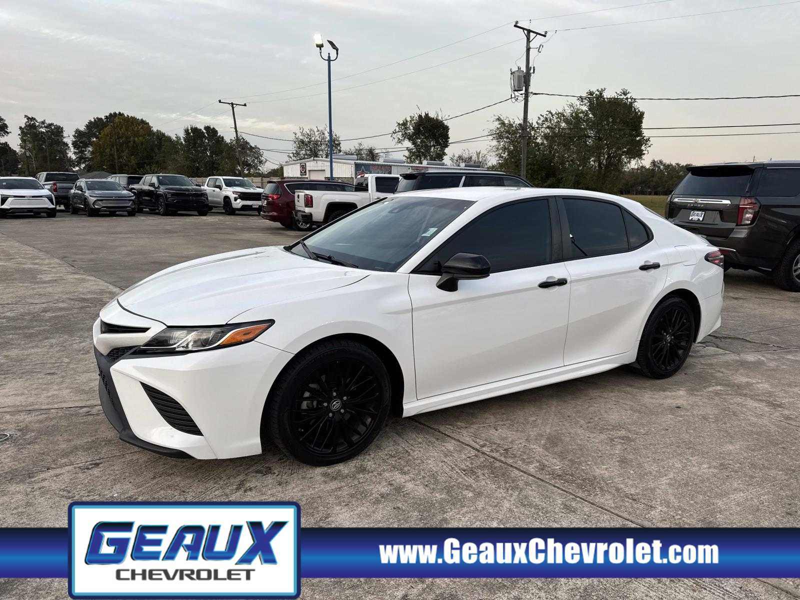 2019 Toyota Camry SE