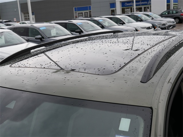 2024 Volkswagen Atlas Peak Edition SEL photo 10
