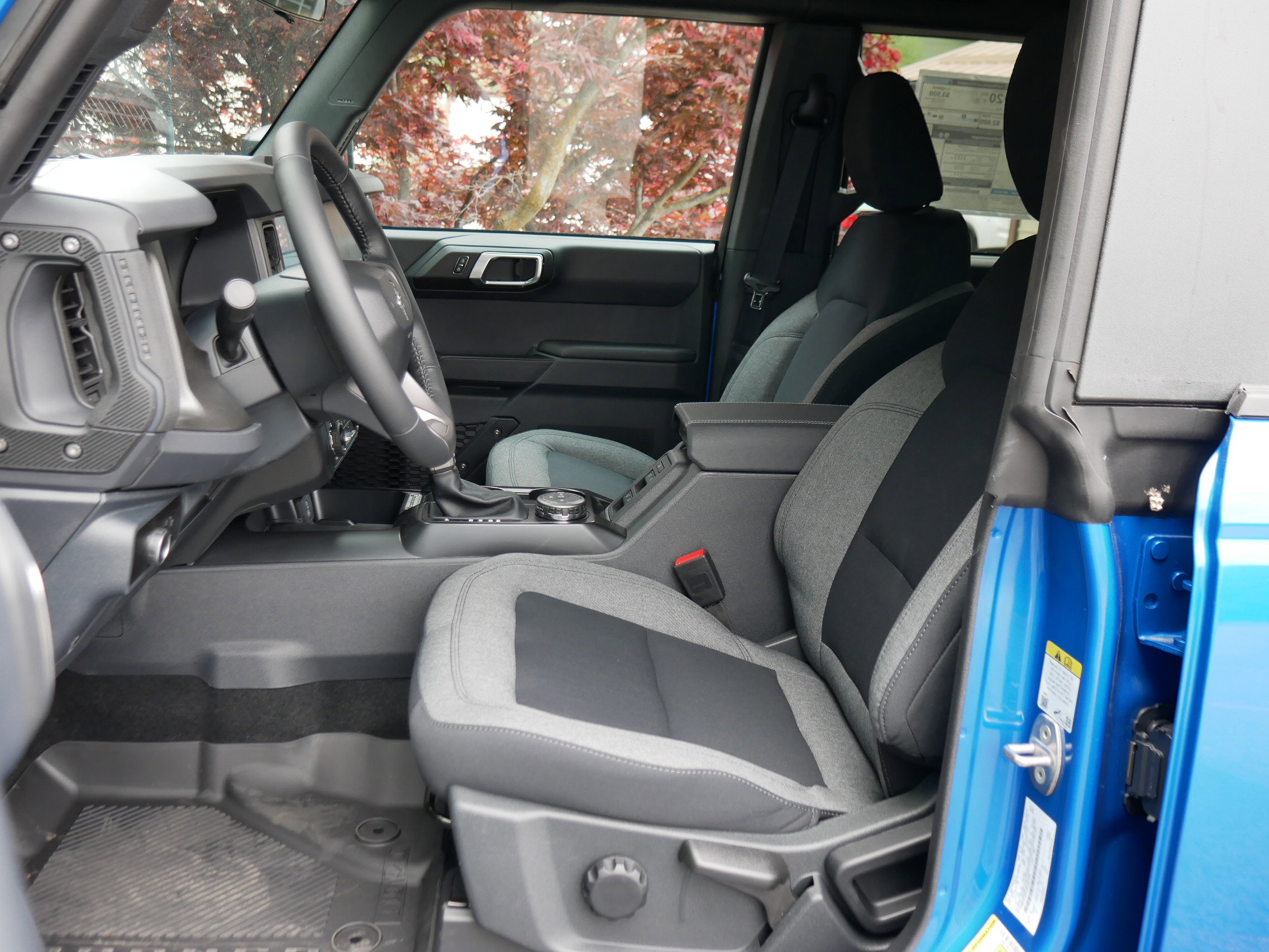 2025 Ford Bronco Big Bend photo 2