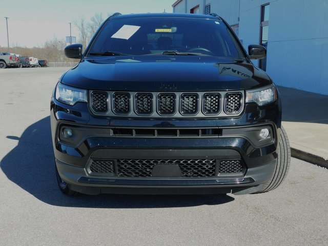 2023 Jeep Compass North Edition Latitude photo 3