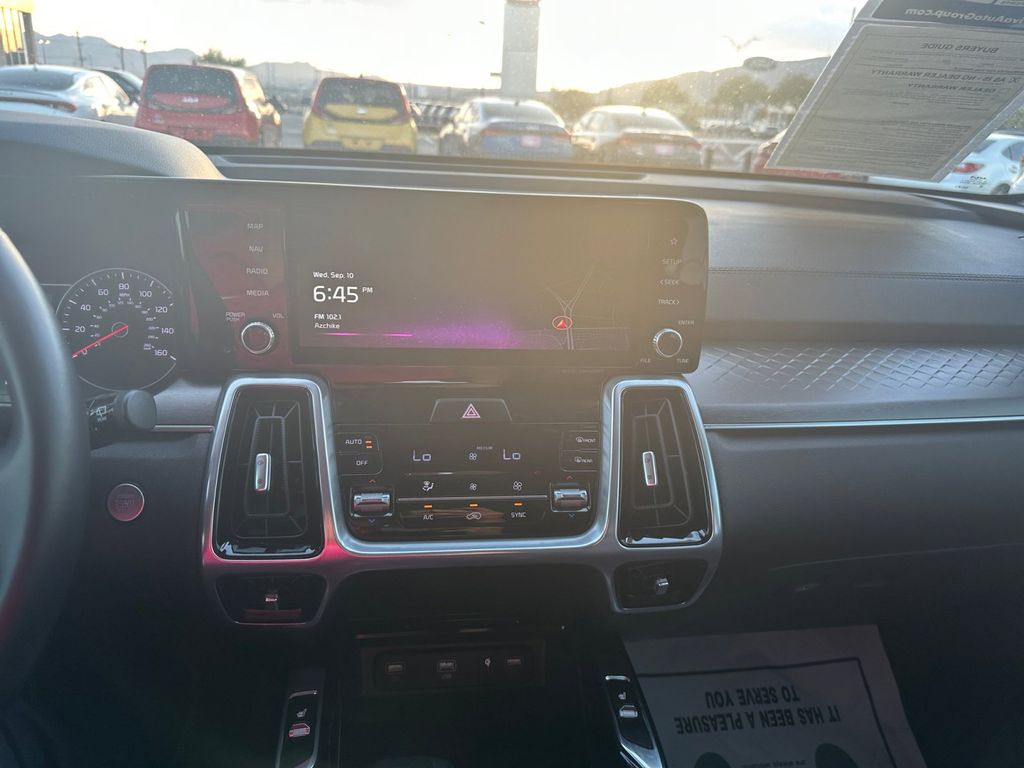 2022 Kia Sorento SX photo 10