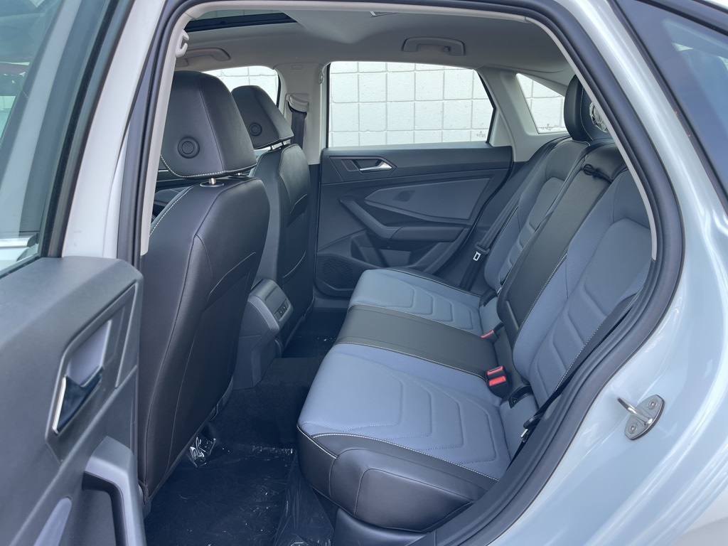 2025 Volkswagen Jetta 1.5T SEL photo 18