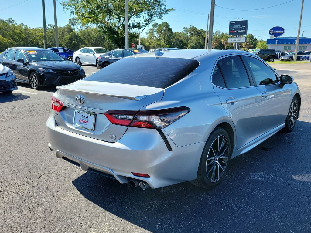 2023 Toyota Camry SE photo 3