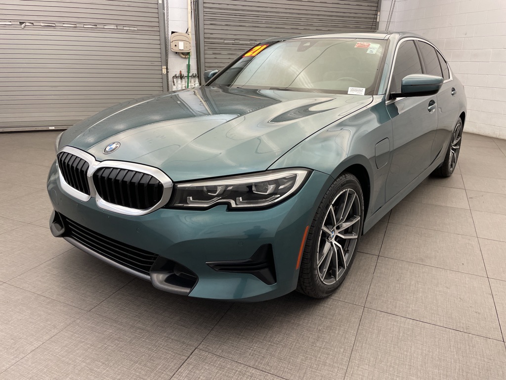 2021 Bmw 330e 3-Series photo 2