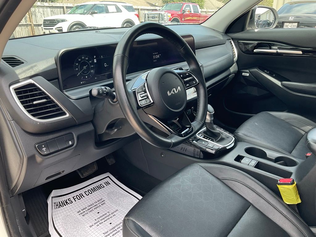 2024 Kia Seltos SX photo 22
