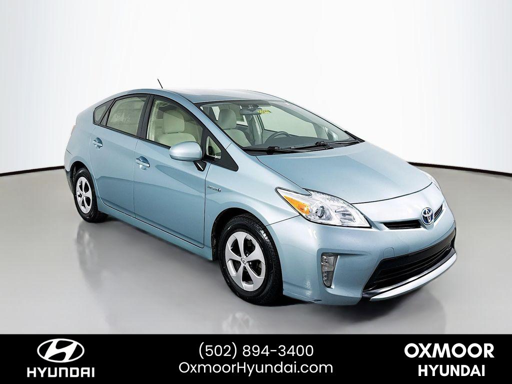 2015 Toyota Prius Two's photo