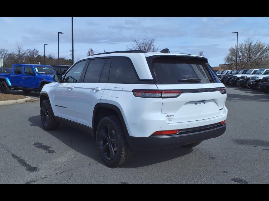 2025 Jeep Grand Cherokee Limited photo 18