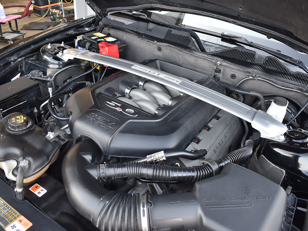 2012 Ford Mustang GT Premium photo 18