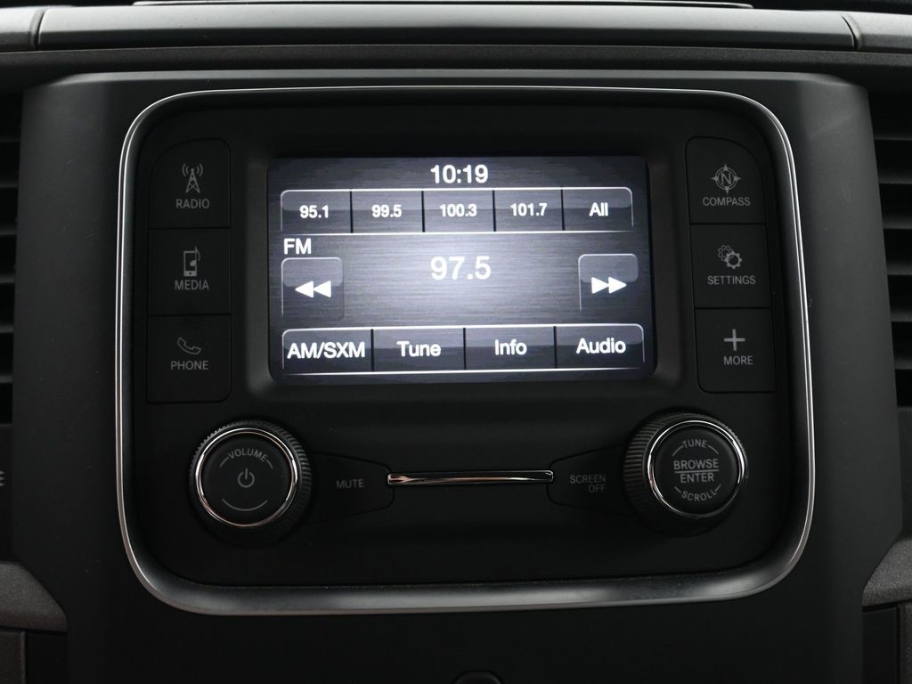 2022 Ram 1500 Classic Tradesman photo 4