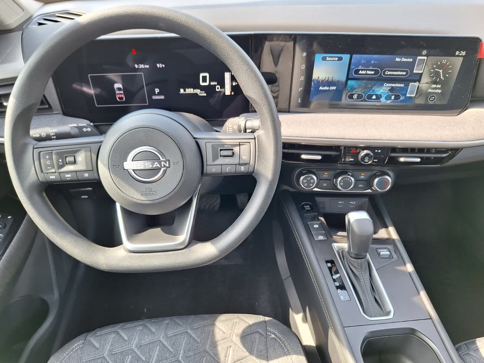 2025 Nissan Kicks SV photo 18