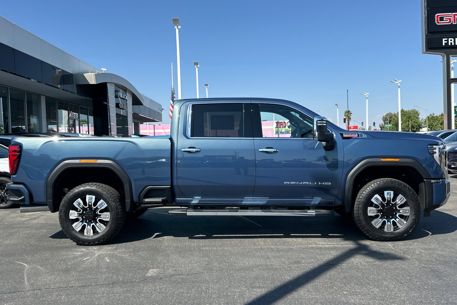 2026 Gmc Sierra 2500 HD Denali photo 4