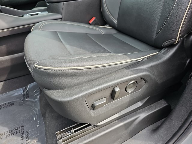 2023 Gmc Yukon SLT photo 33
