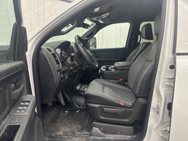 2025 Ram 3500 Tradesman photo 4