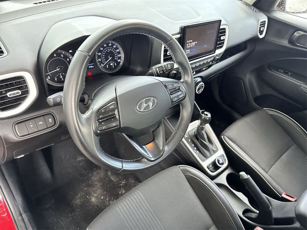 2022 Hyundai Venue SEL Limited photo 12