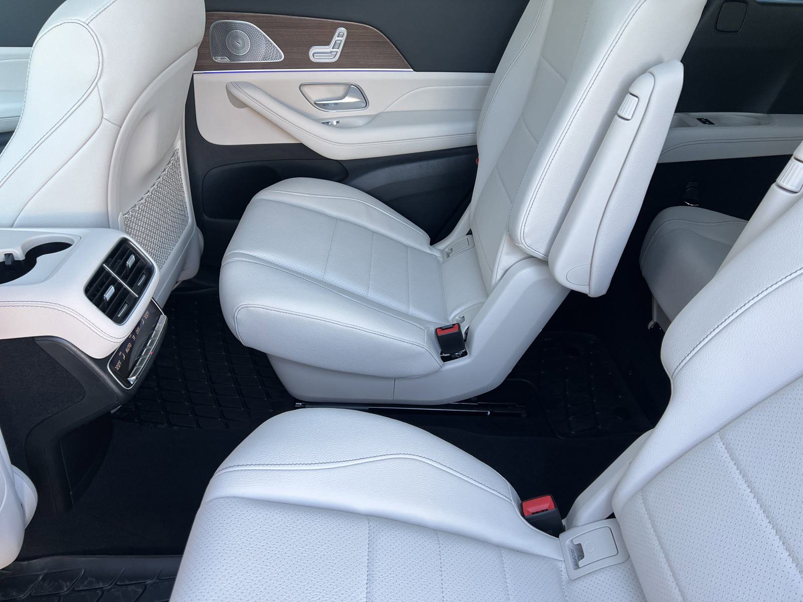2025 Mercedes Benz GLS 450 4MATIC photo 26