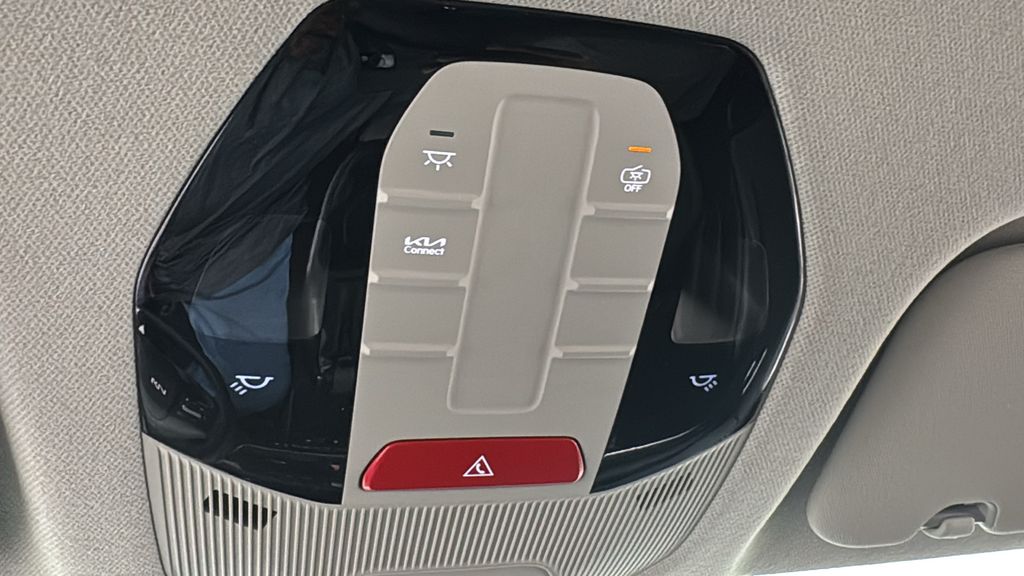 2025 Kia K4 LXS photo 24