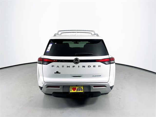2025 Nissan Pathfinder Platinum photo 4
