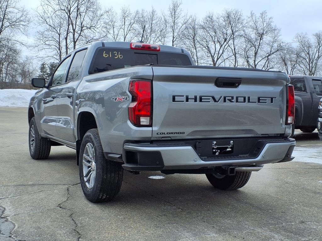 2025 Chevrolet Colorado Work Truck LT photo 4