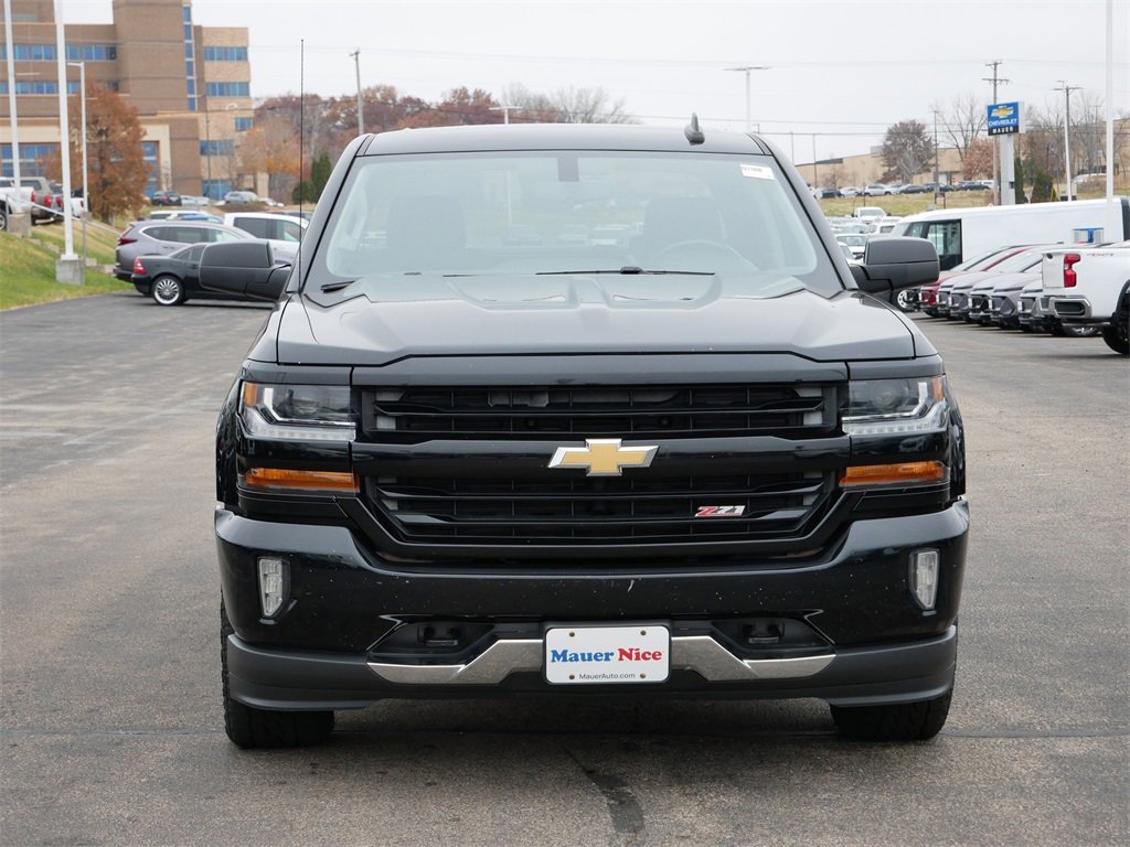 Used 2017 Chevrolet Silverado 1500 LT with VIN 3GCUKREC4HG251081 for sale in Inver Grove Heights, Minnesota