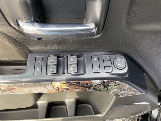 2017 Chevrolet Silverado 1500 LTZ photo 4