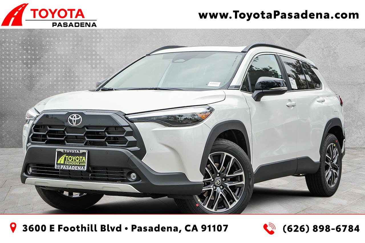 2026 Toyota Corolla Cross XLE's photo