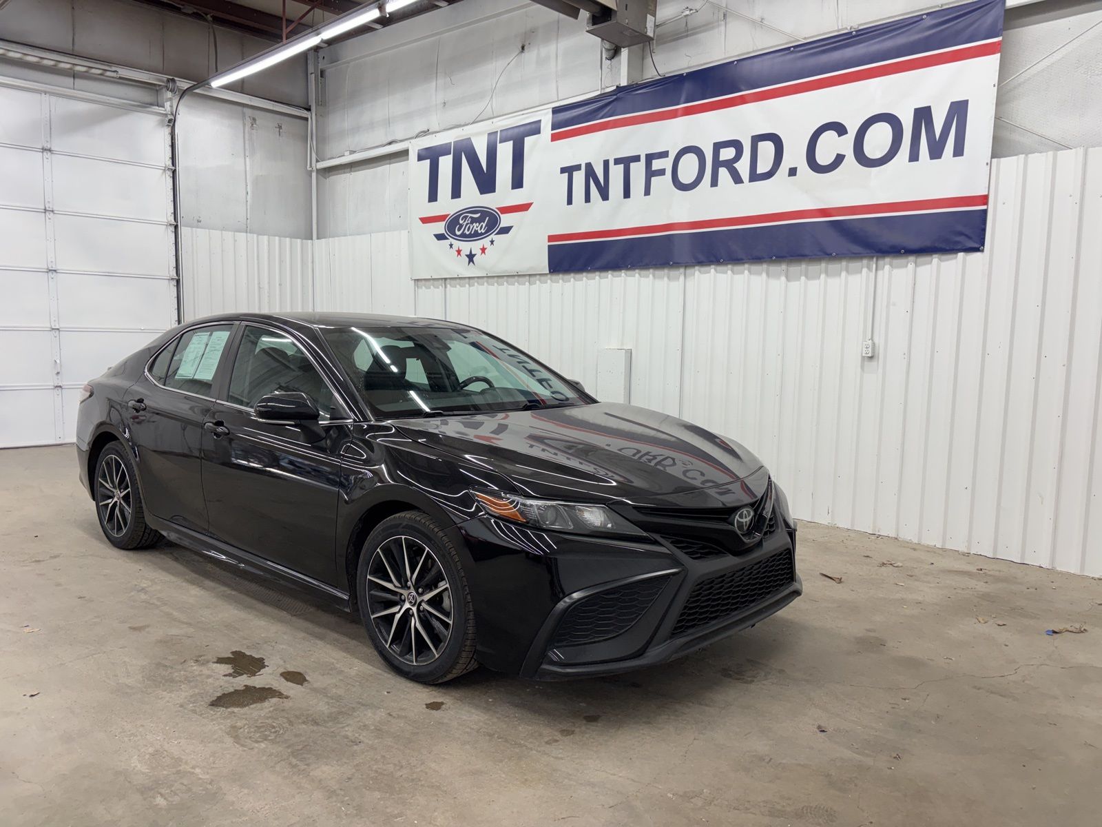 Certified 2022 Toyota Camry SE with VIN 4T1G11AK5NU641772 for sale in Red Oak, IA