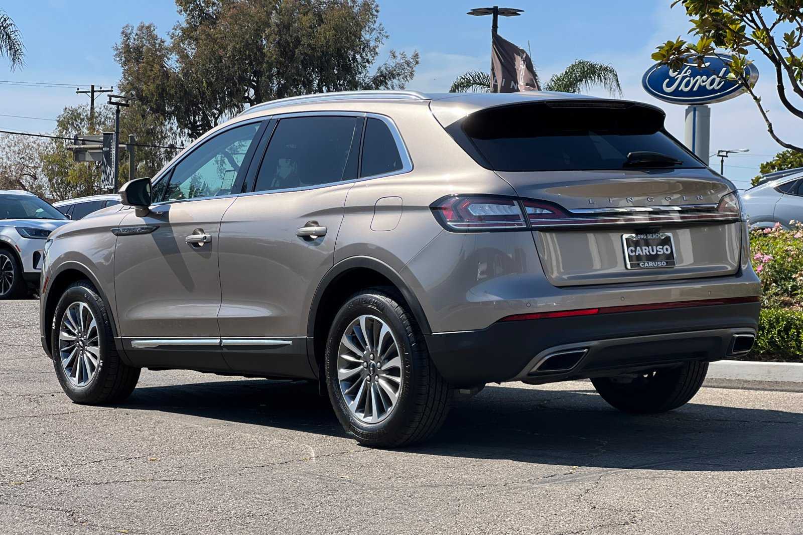 2021 Lincoln Nautilus Standard photo 5