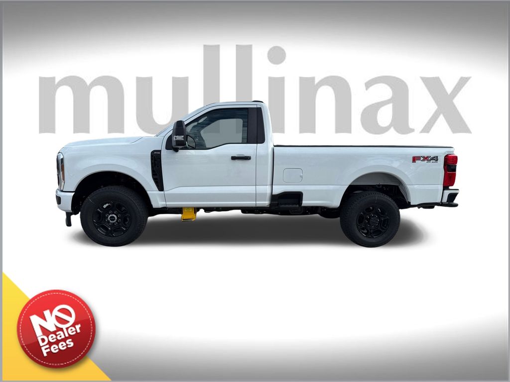 2025 Ford F-350 photo 2