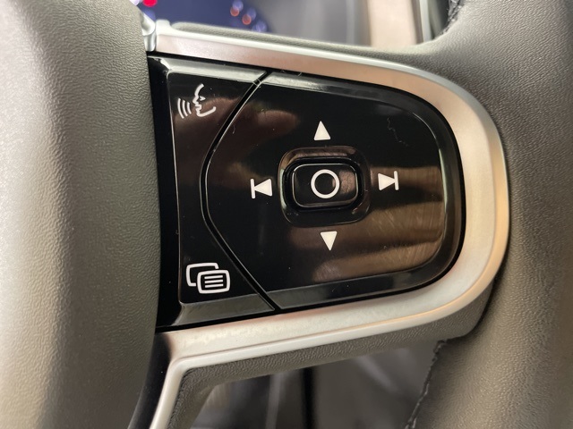 2026 Volvo XC90 B5 AWD Core photo 25