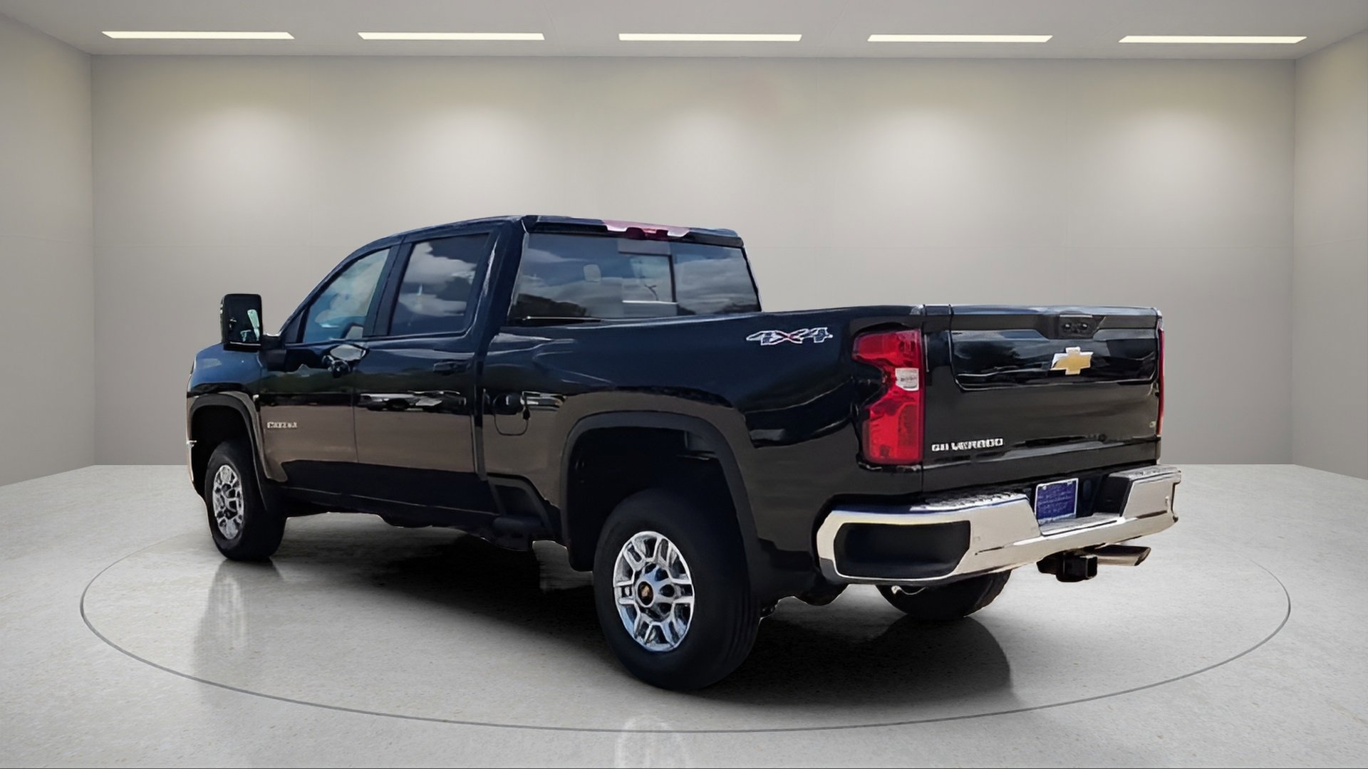 2025 Chevrolet Silverado 2500HD LT photo 4
