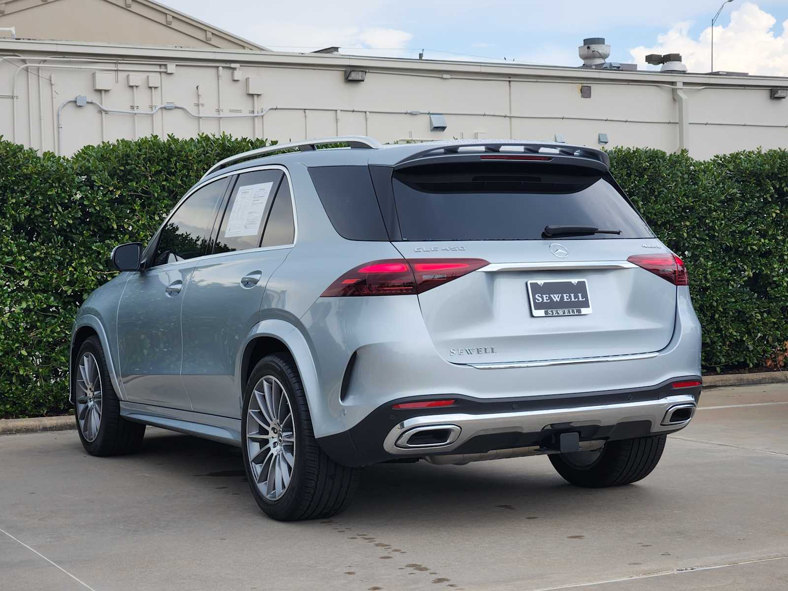 2024 Mercedes Benz GLE 450 4MATIC photo 2