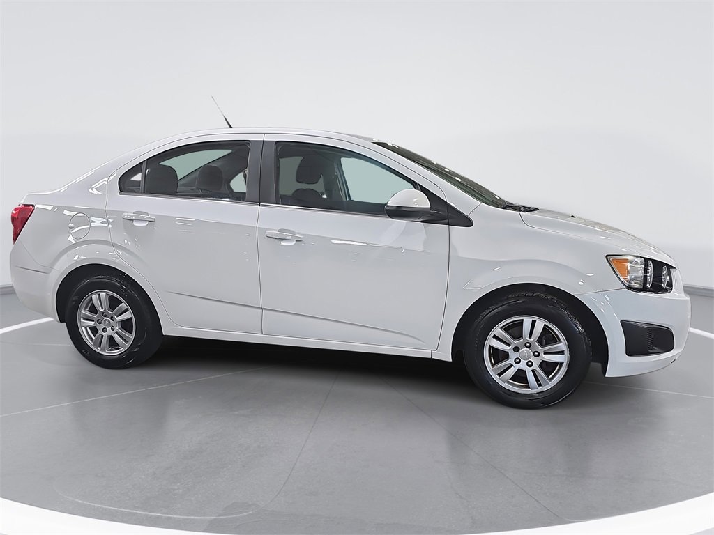 2014 Chevrolet Sonic LT photo 8