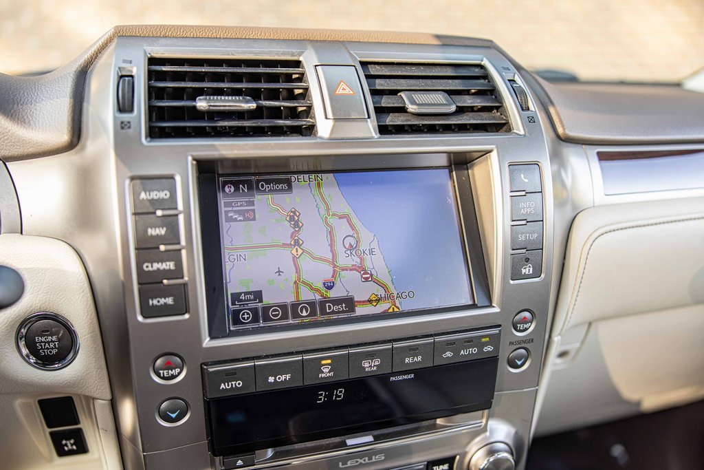 2017 LEXUS GX - Image 28