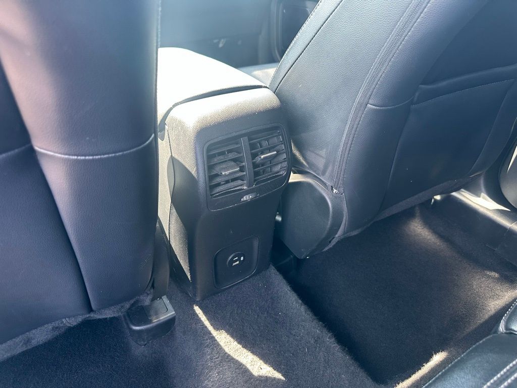 2022 Ford Escape Titanium photo 25