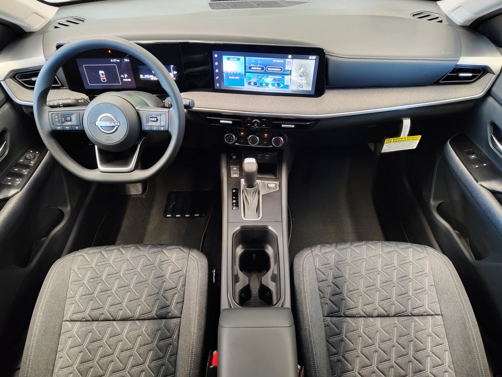 2026 Nissan Kicks SV photo 2