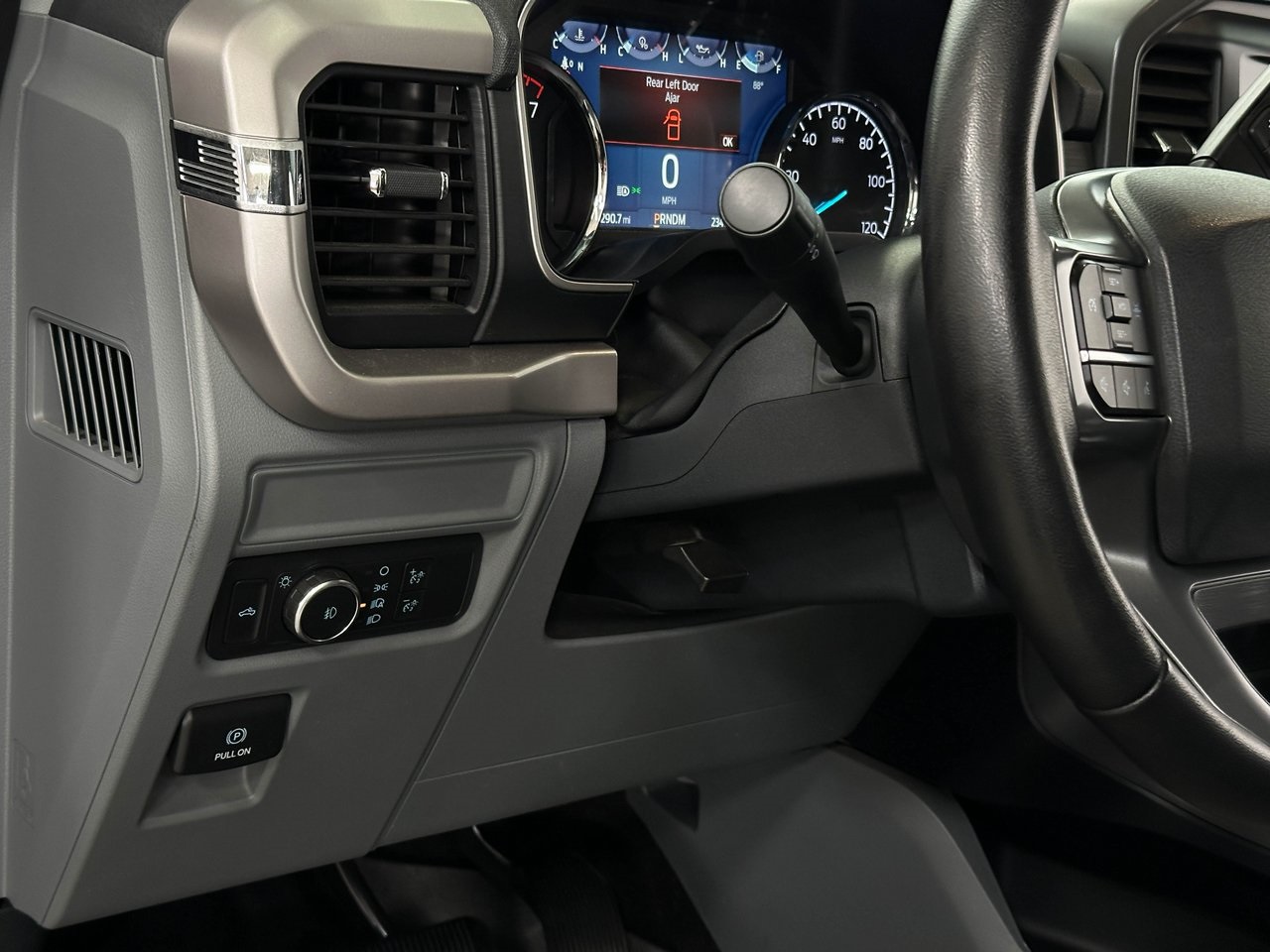 2022 Ford F-150 XLT photo 22