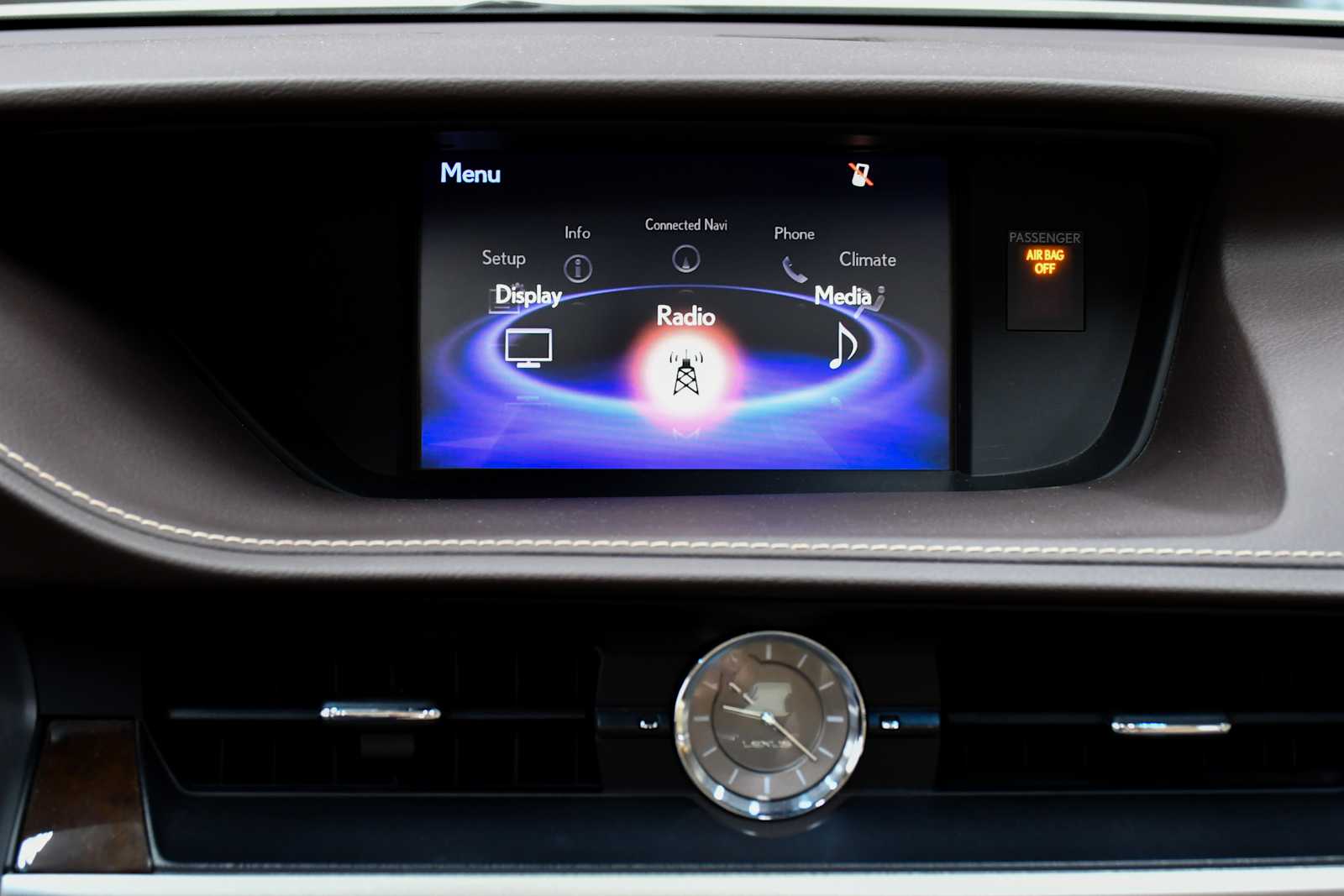 2017 Lexus ES 350 photo 16