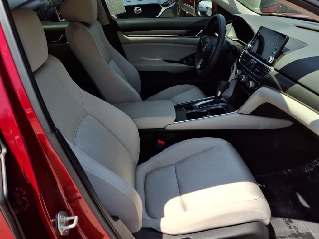 2018 Honda Accord LX photo 21