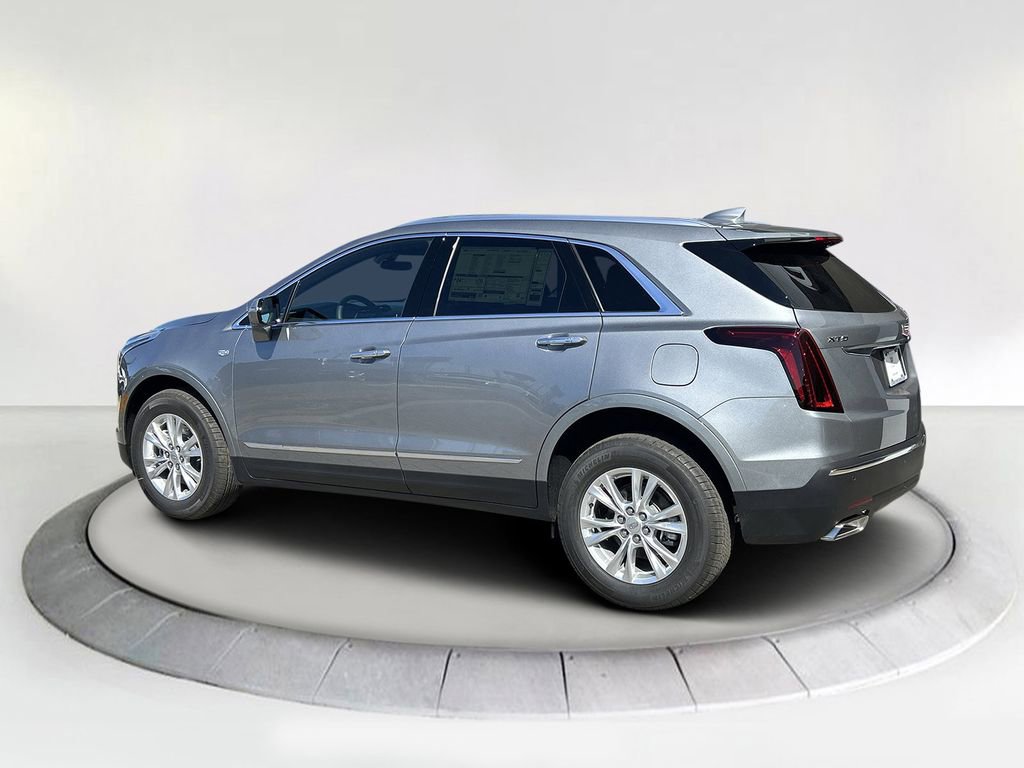 2025 Cadillac XT5 Luxury photo 3