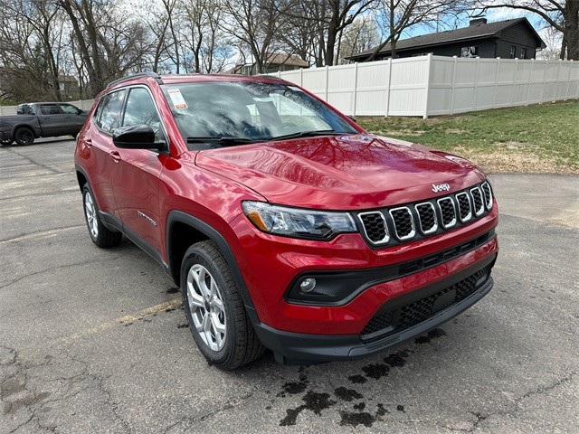 2025 Jeep Compass Latitude photo 4