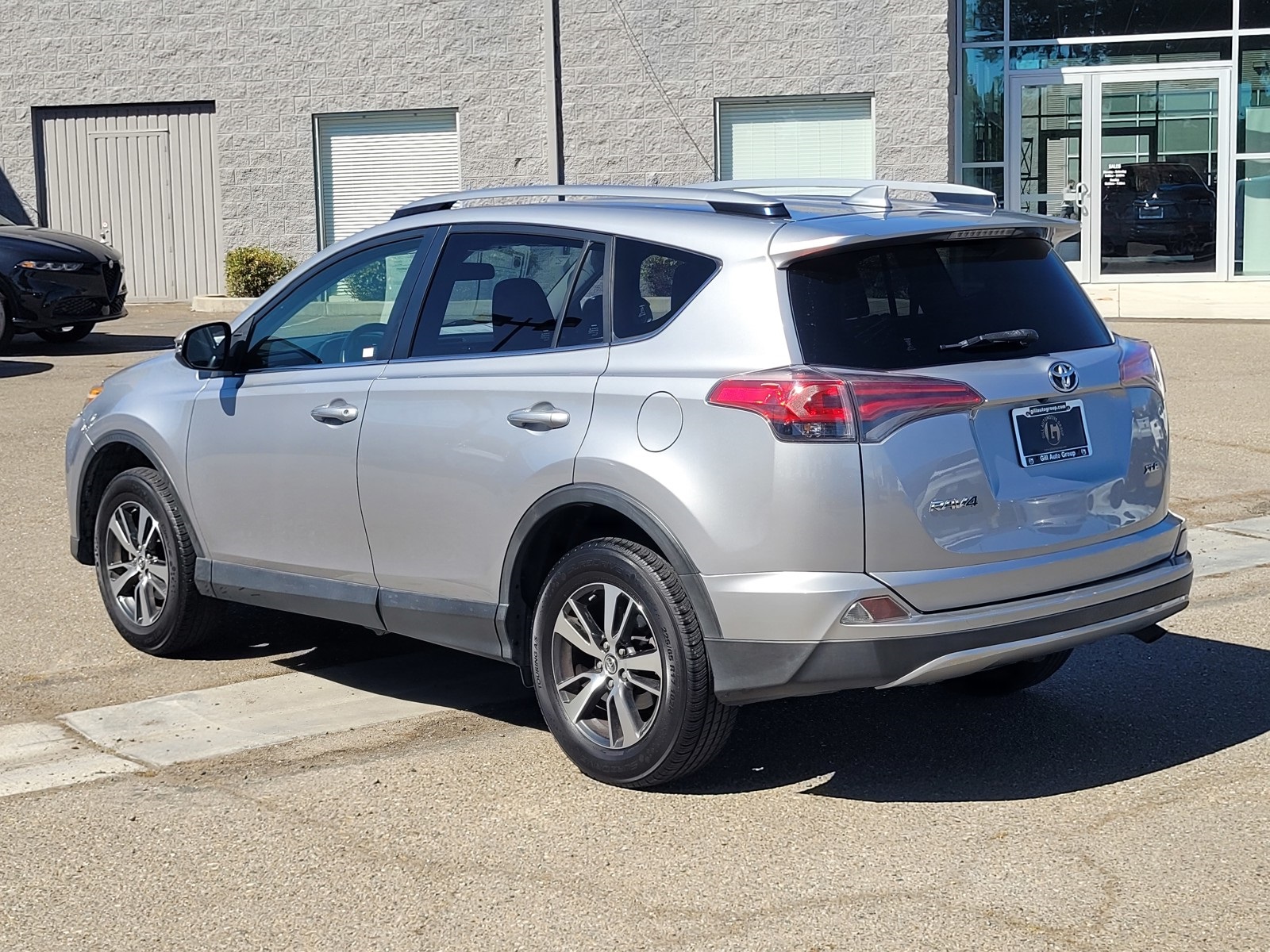 2018 Toyota RAV4 XLE photo 6