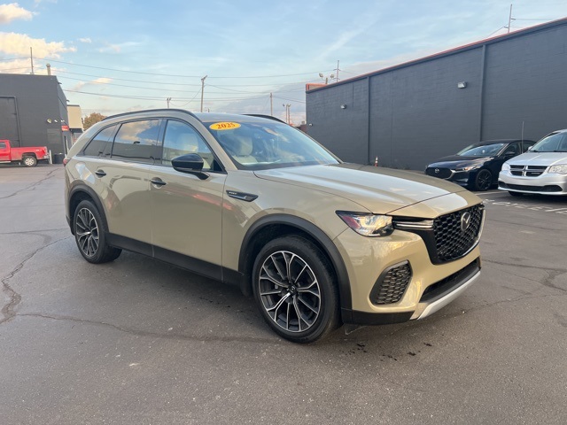 2025 Mazda CX-70 Premium Package's photo