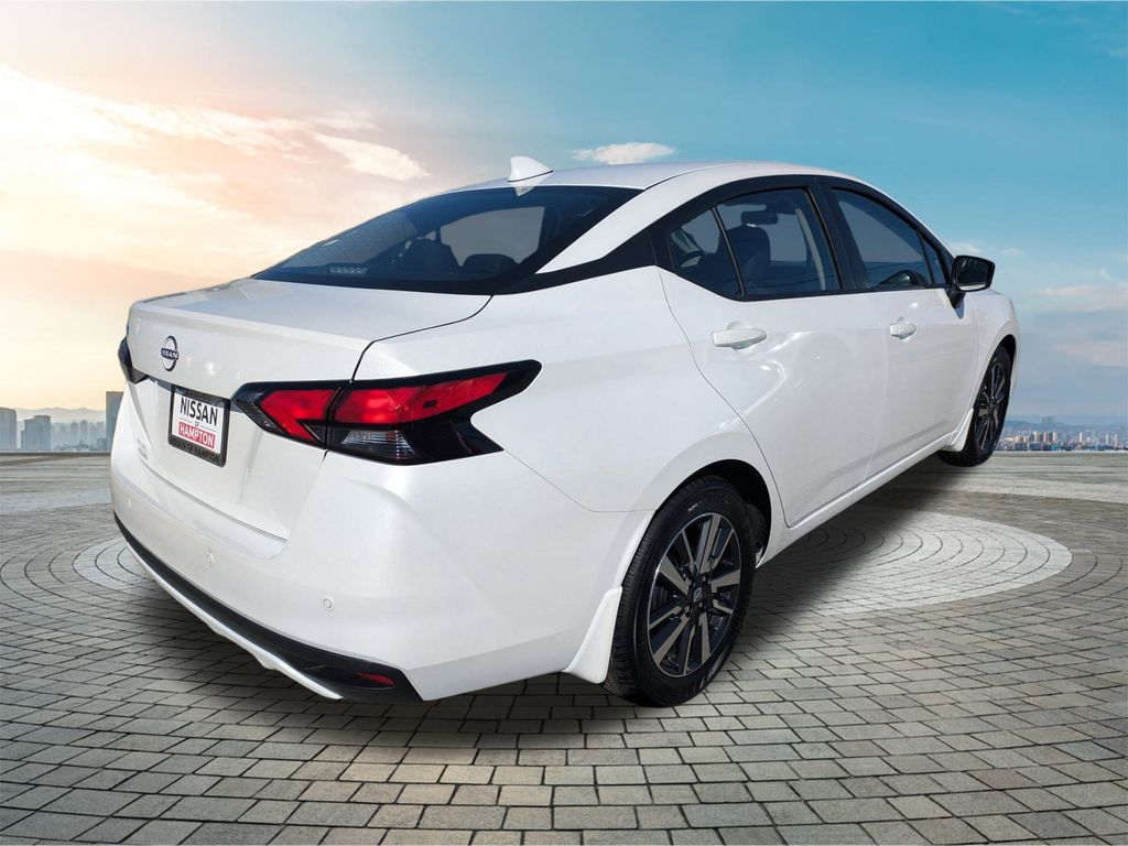 2025 Nissan Versa SV photo 3