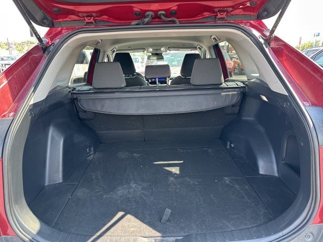 2024 Toyota RAV4 Hybrid XLE photo 6