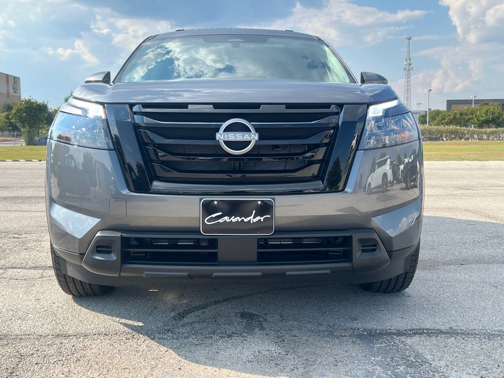 2025 Nissan Pathfinder SV photo 4