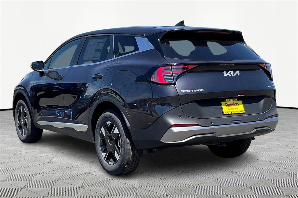2026 Kia Sportage LX photo 3