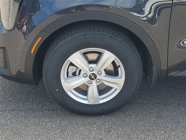 2026 Kia Sorento LX photo 4