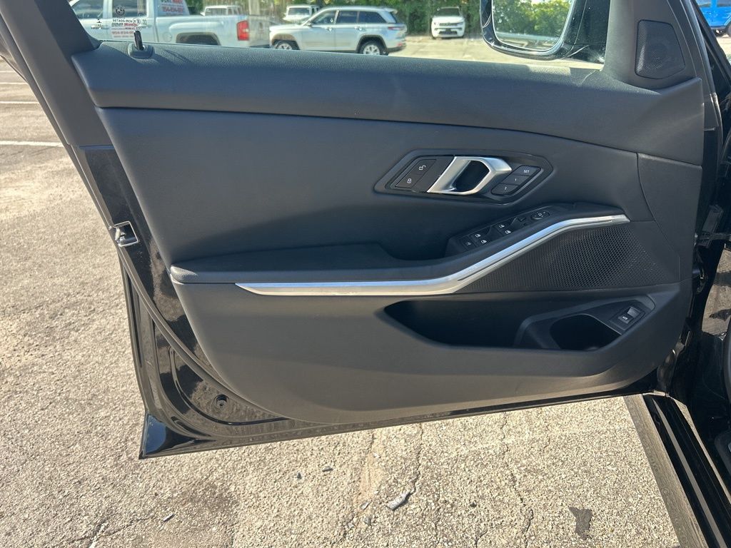 2024 Bmw 330i xDrive photo 32