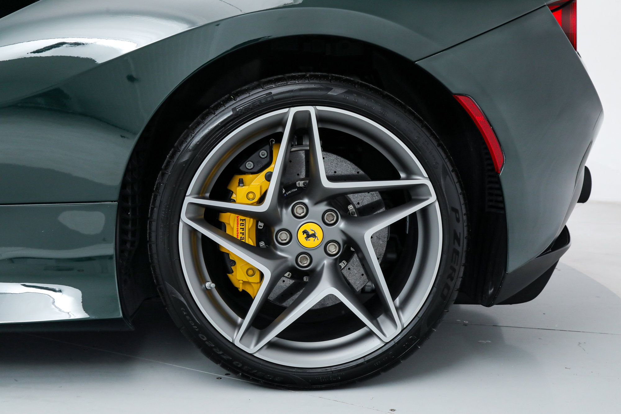 2022 Ferrari F8 Spider photo 47
